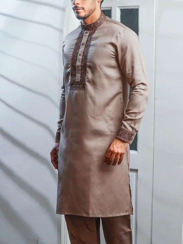 Beige Kabli Set with Brown Elegant Embroidery - M